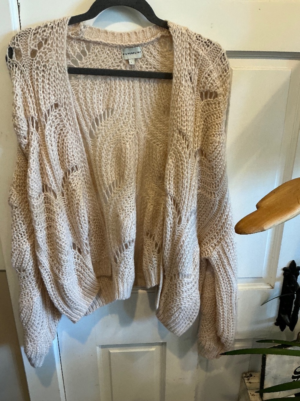 Silverflint sweater with swirl pattern!  Size large